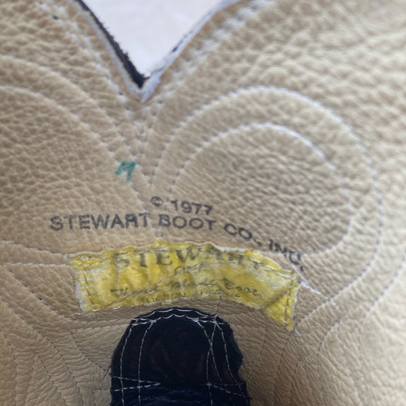 Stewart Boot Co. Vintage Sueded Bullhide 9.5 EE - Picture 7 of 8
